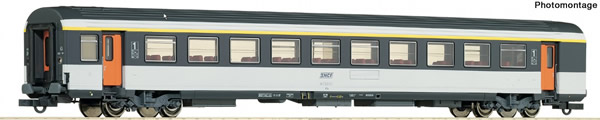 Roco 74530 - 1st class corail open-plan coach, SNCF