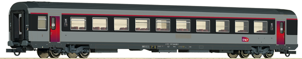 Roco 74542 - 1st Class Open Seating Car                            
