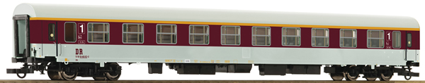 Roco 74815 - 1st Class Fast Train Coach 
