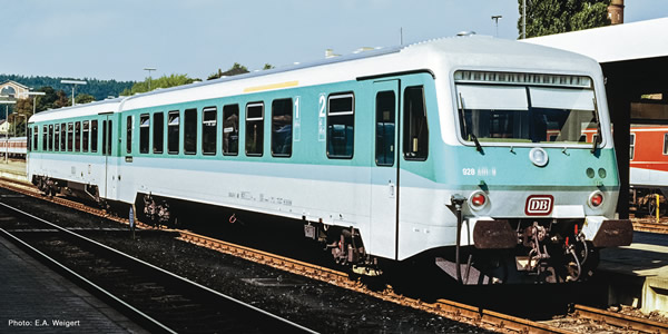 Roco 78075 - German Diesel railcar class 628.4 of the DB (Sound)