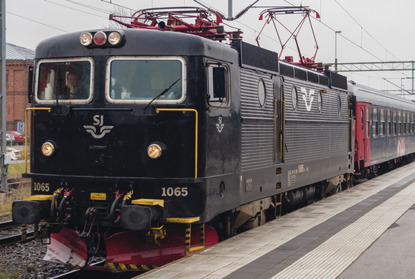 Roco 78452 - Swedish Electric Locomotive Rc3 of the SJ (Sound Decoder)                