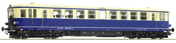Roco 79145 - Austrian Railcar 5042.03 of the OBB (Sound)