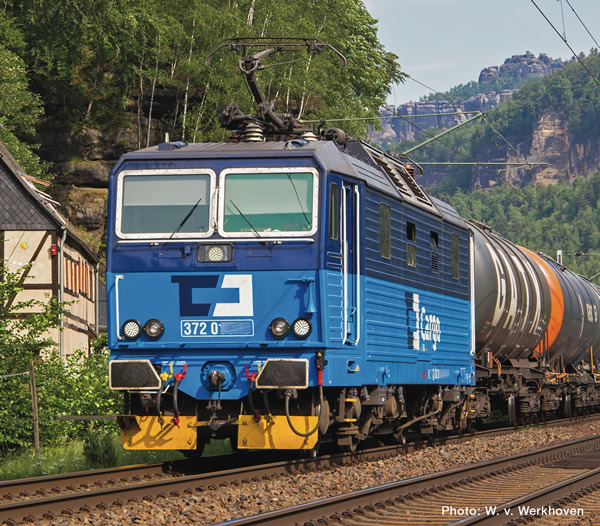 Roco 79226 - Czech Electric locomotive class 372 of the CD (Sound)