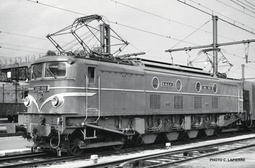 Roco 79482 - Franch Electric Locomotive 2D2 9101 of the SNCF
