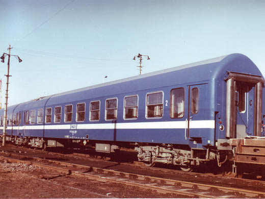Tillig 74739 - 2nd class coach type Y
