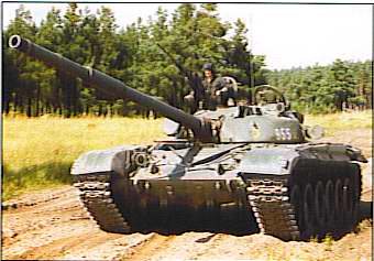 Trident 80020 - T-72 tank w/125mm gun