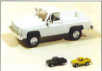Trident 90002 - Chevy 4WD Pick-Up Wht