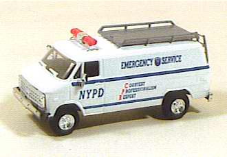 Trident 90240 - Van NYPD Emergency Srvce