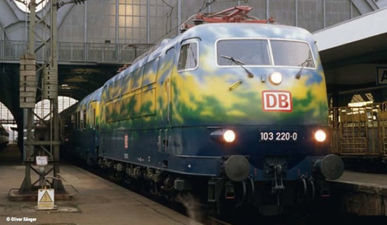 Trix 16343 German Electric Locomotive Class 103 of the DB AG (Sound Decoder) Tourism Paint Scheme