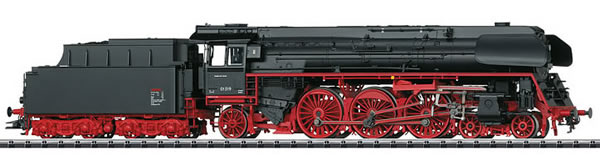 Trix 22907 - German Steam Express Locomotive Class 01.5 with a Tender of the DR (DCC Sound Decoder)