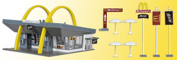 Vollmer 43634 - McDonald`s fast food restaurant with McDrive
